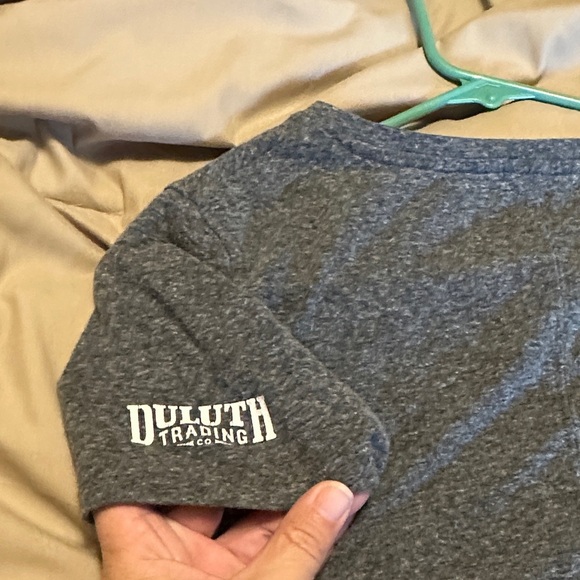 Duluth Trading Co Gray Short Sleeve Tee - Picture 4 of 4